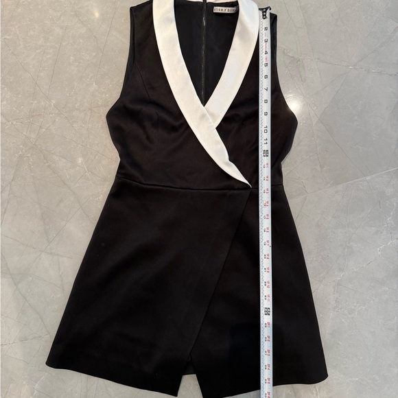 Alice + Olivia Mardell Tuxedo Romper - Picture 11 of 11